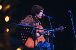 Vocalist Maja Tomić, artistic director